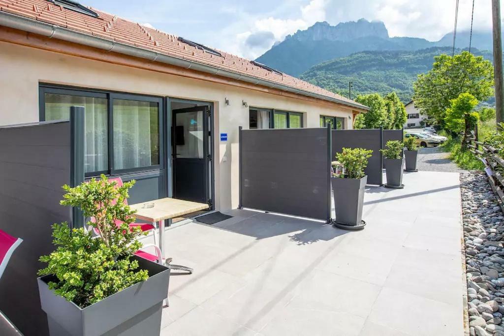 Domaine Des Ecuries - Appartements Meubles A Talloires Ngoại thất bức ảnh